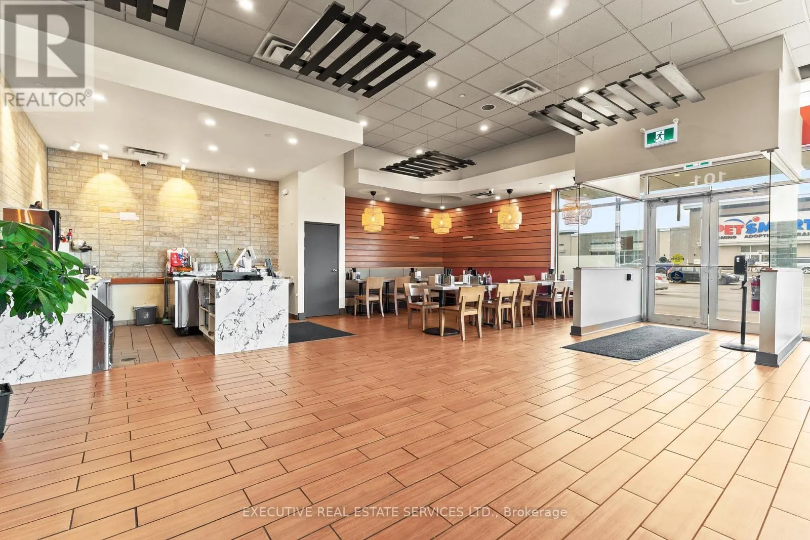 101 - 516 CENTENNIAL PARKWAY