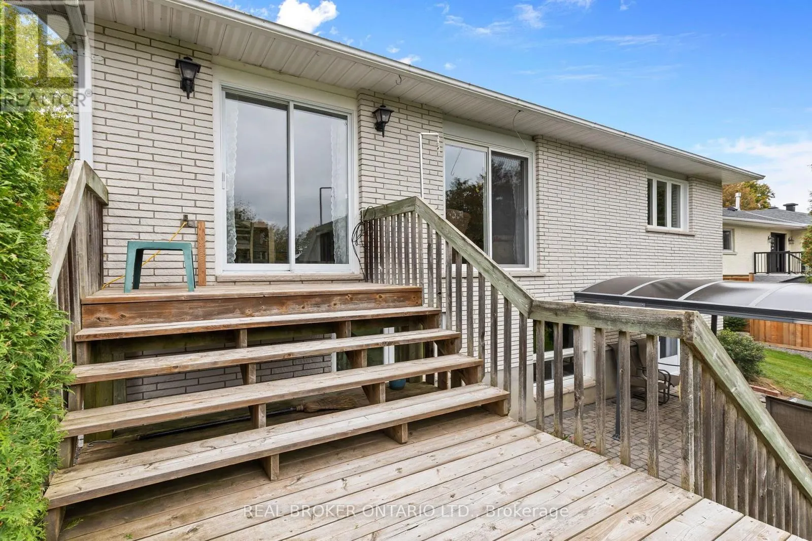 316 CLOTHIER STREET W