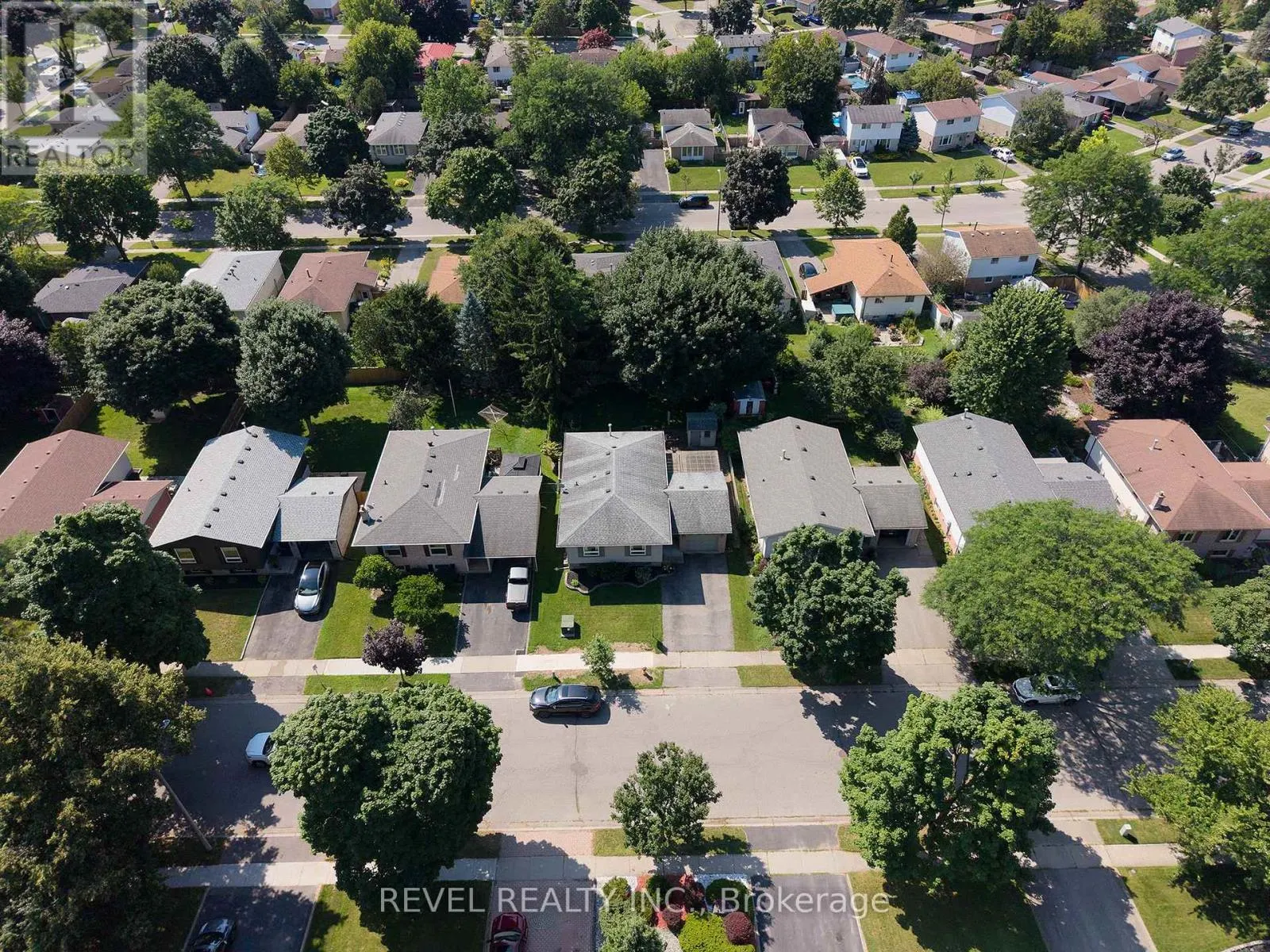 27 MYRTLEVILLE DRIVE