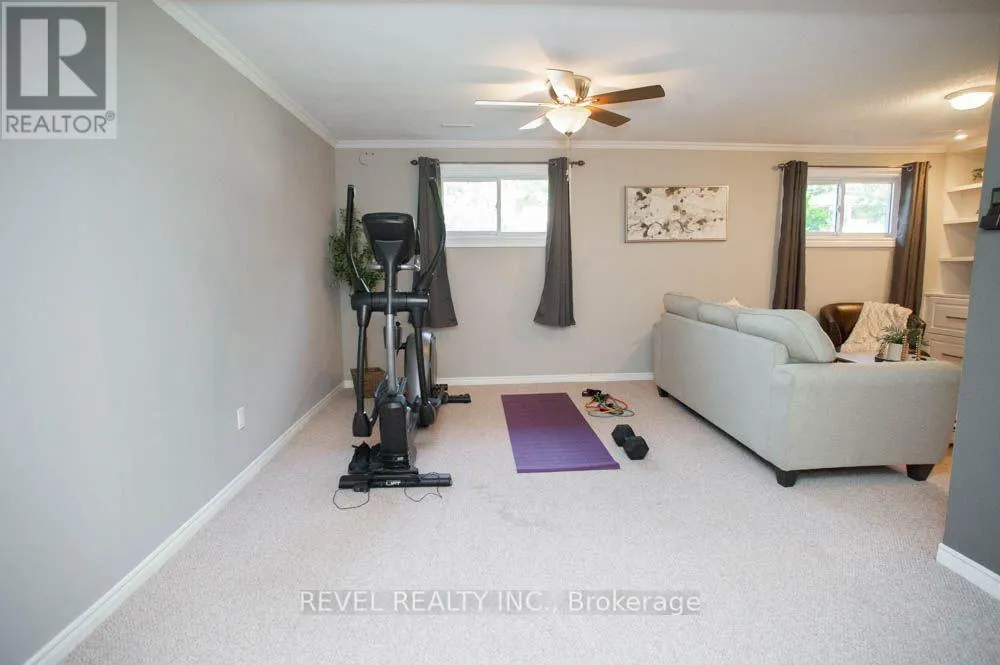 27 MYRTLEVILLE DRIVE