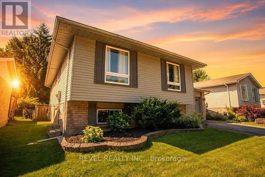 27 MYRTLEVILLE DRIVE