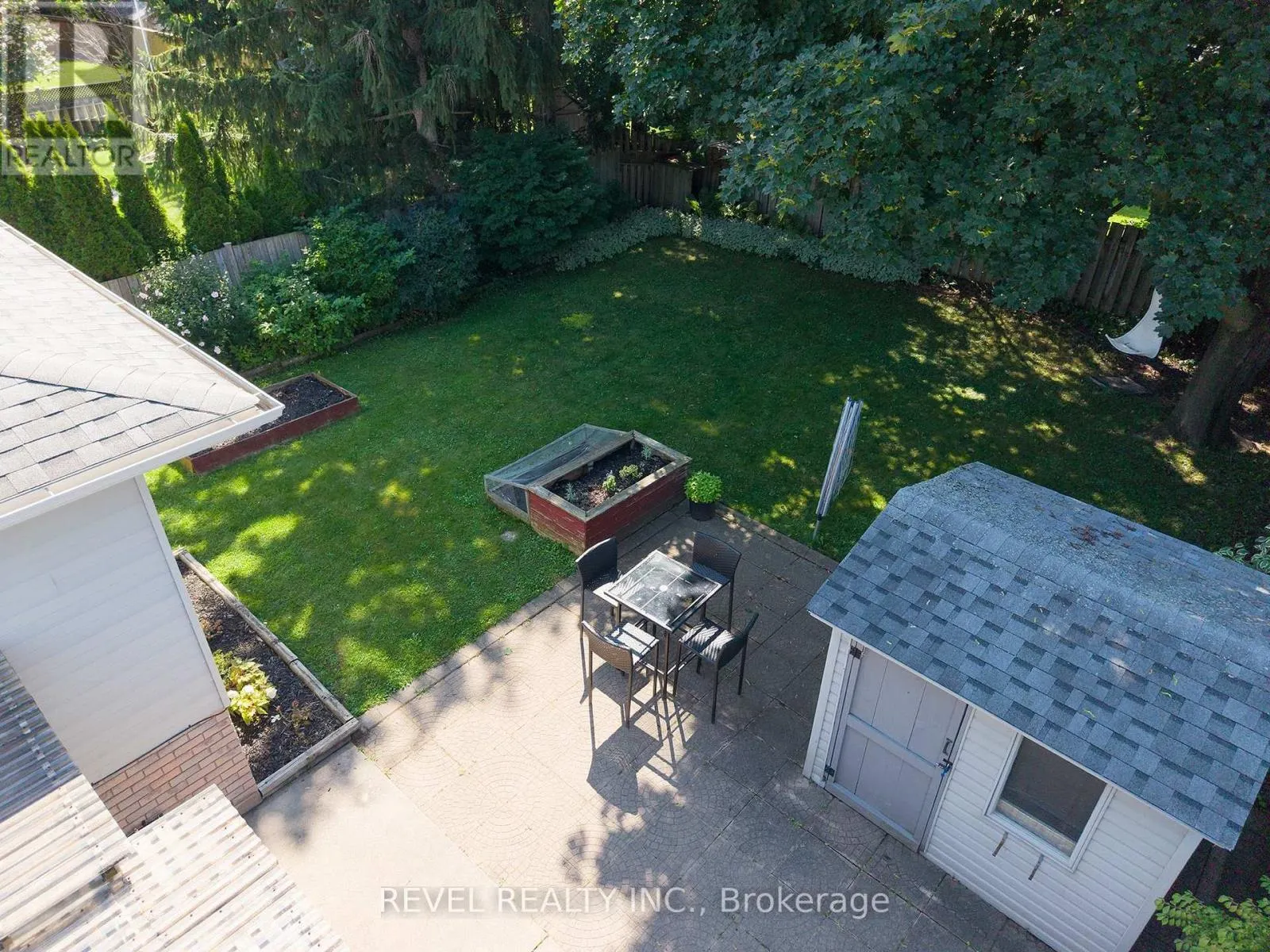 27 MYRTLEVILLE DRIVE