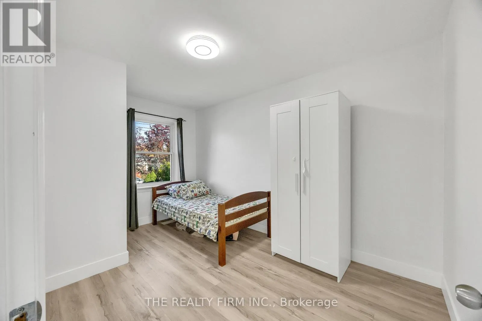 119 EMERY STREET W
