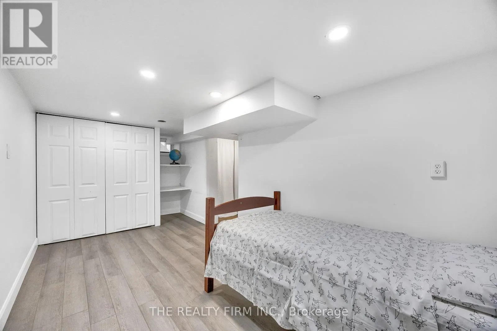 119 EMERY STREET W