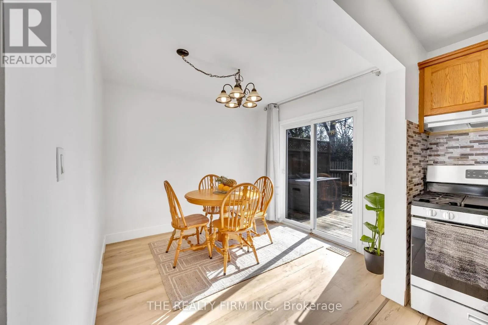 119 EMERY STREET W