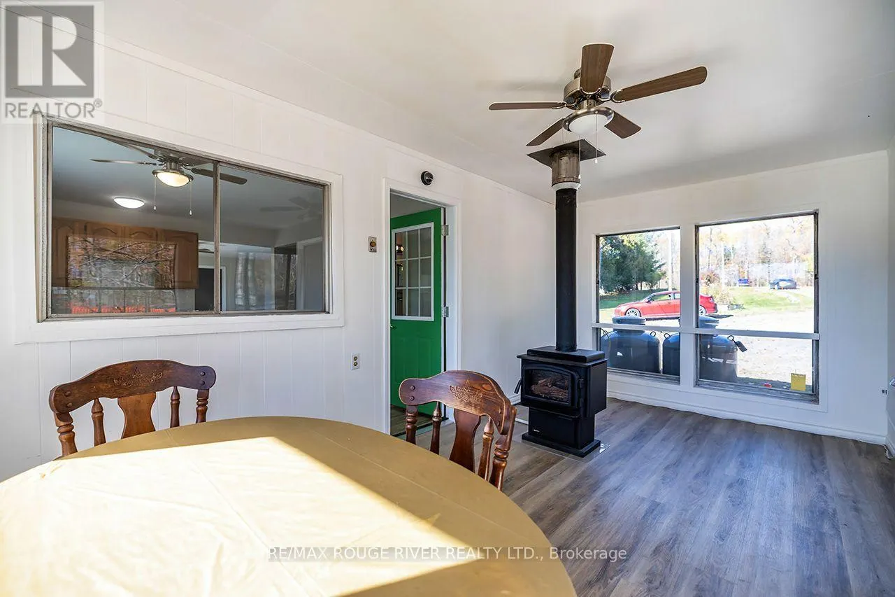315 SWINBURNE LANE