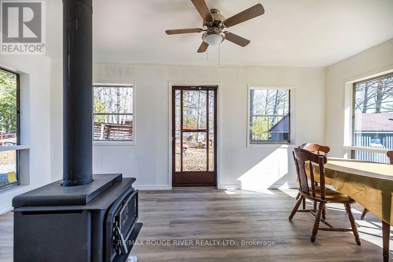 315 SWINBURNE LANE