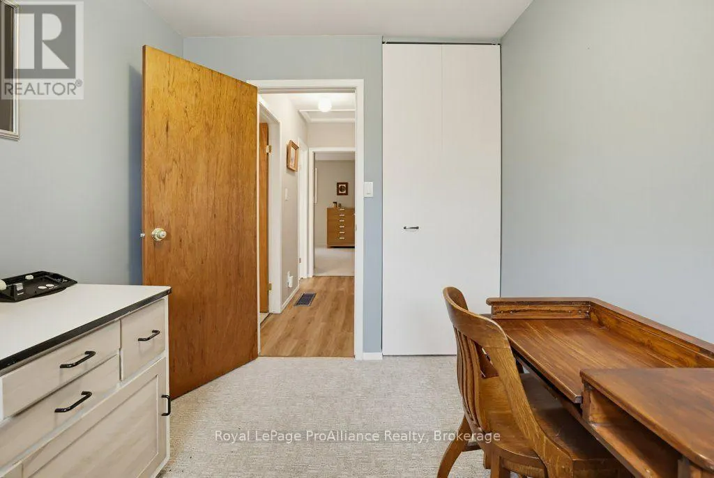 7 YATES COURT