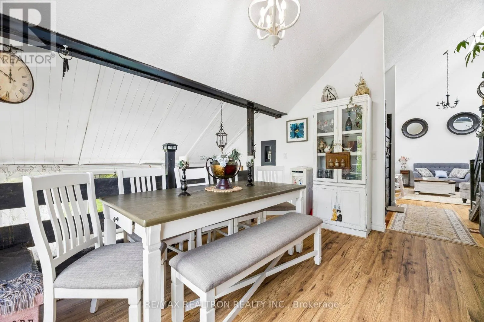 152 SETTLERS ROAD