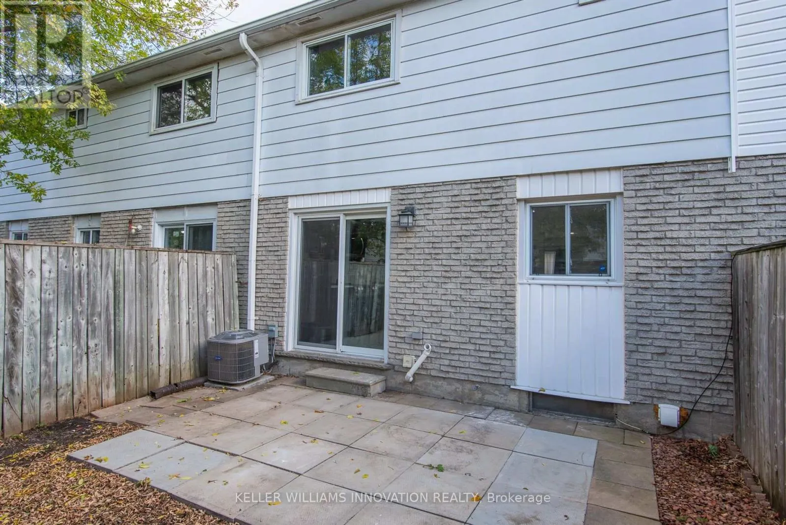530 PARKVIEW CRESCENT