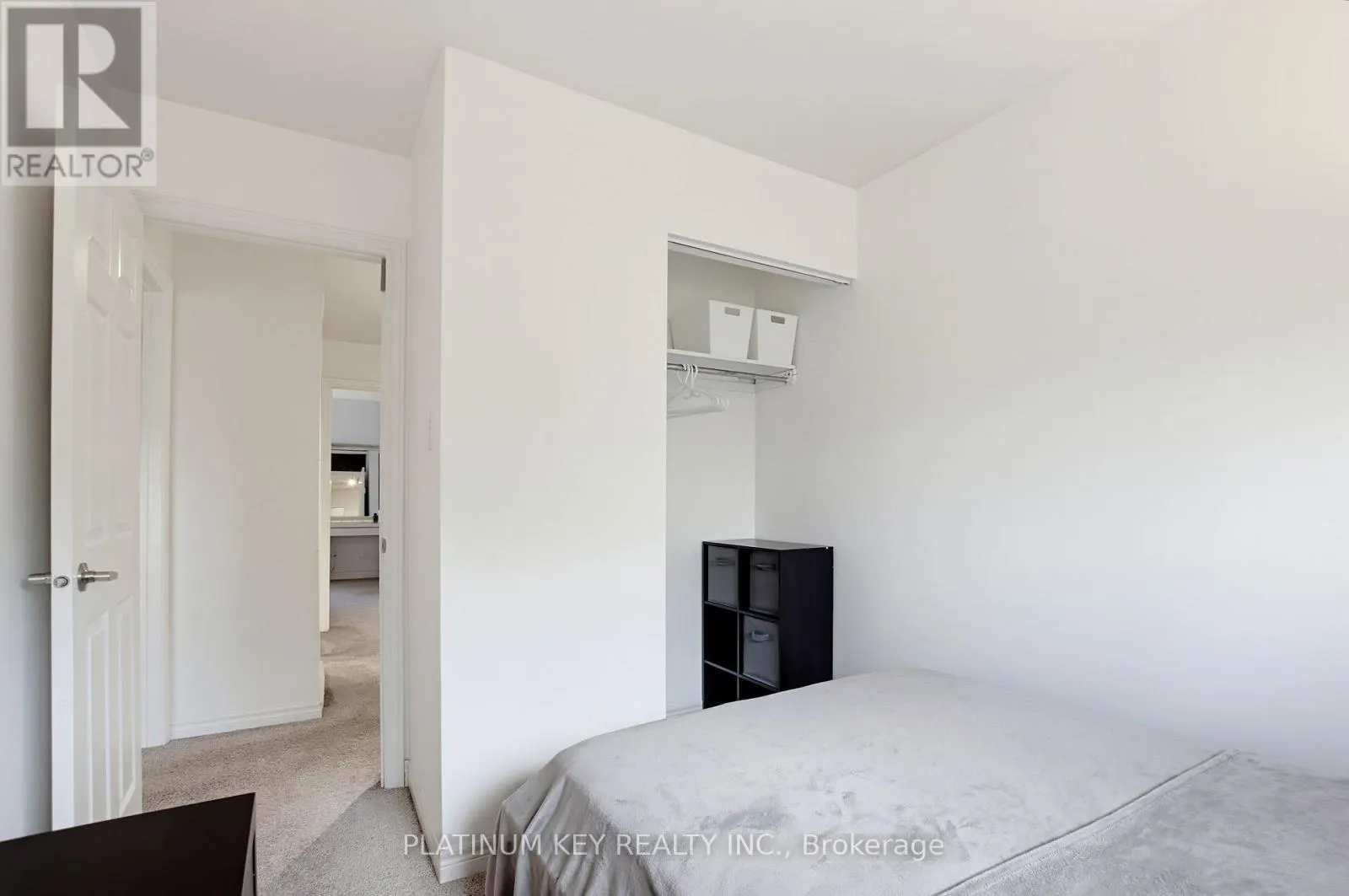12 - 1328 COMMISSIONERS ROAD W #12