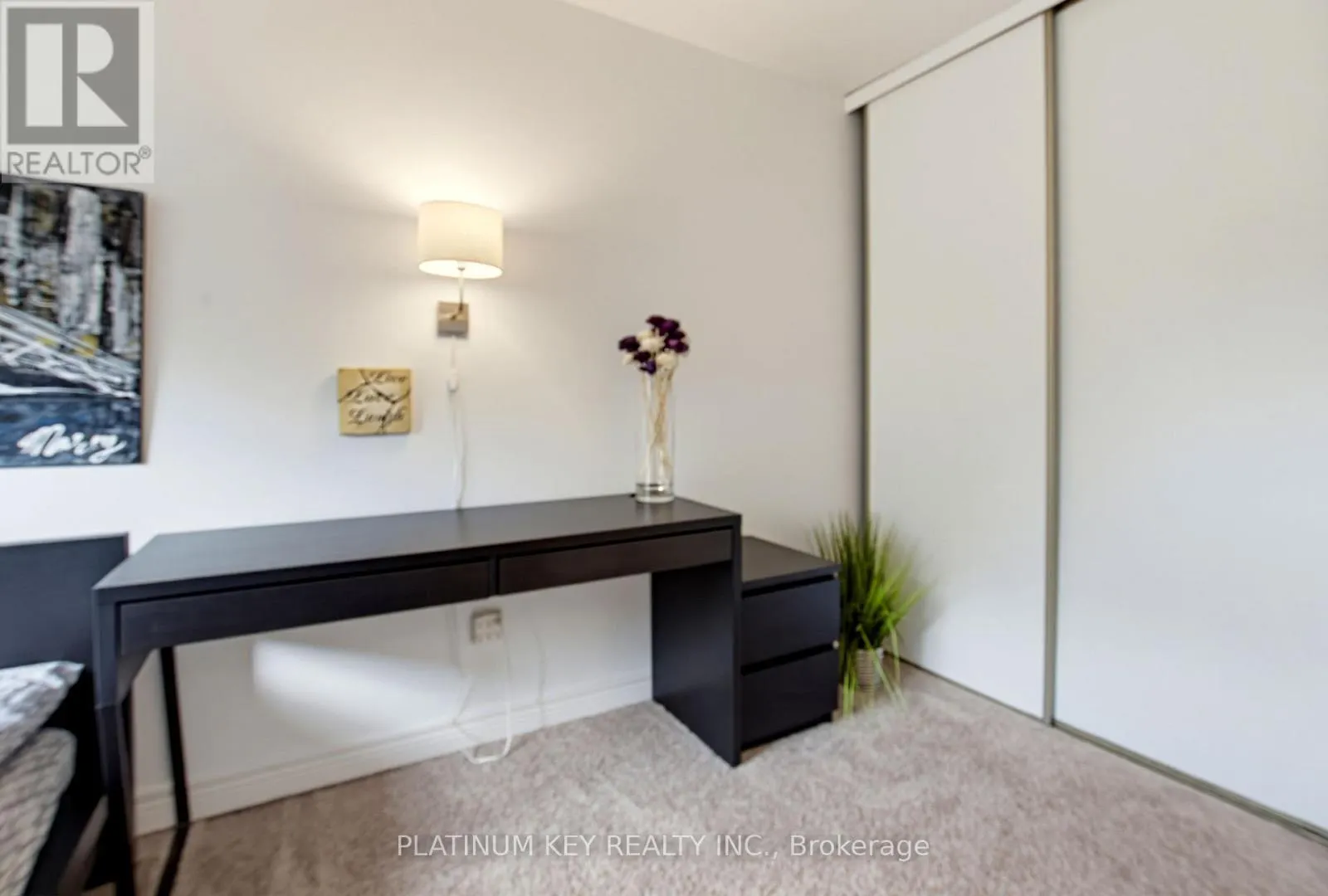 12 - 1328 COMMISSIONERS ROAD W #12