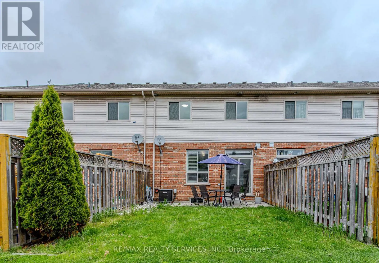 49 MARINA POINT CRESCENT N