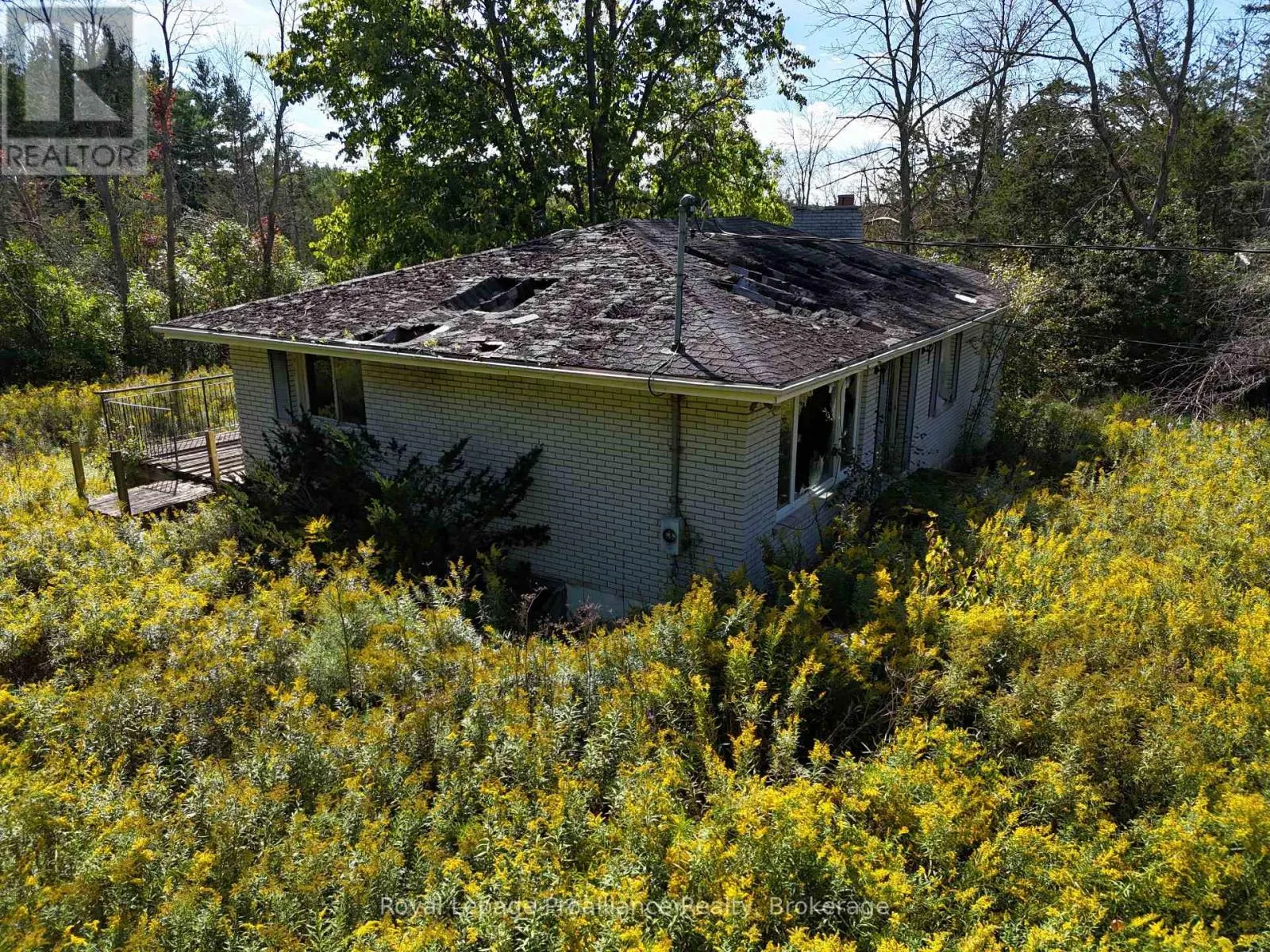 544 LAZIER ROAD