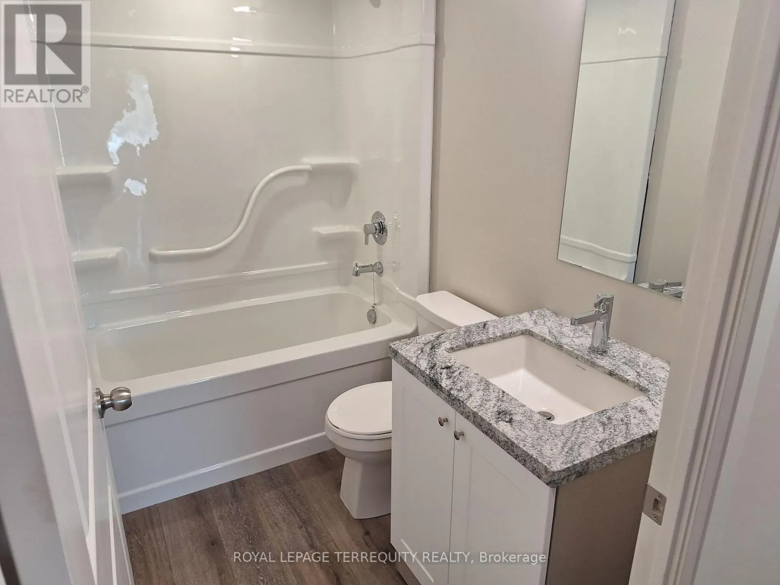 GL05 - 50 HERRICK AVENUE