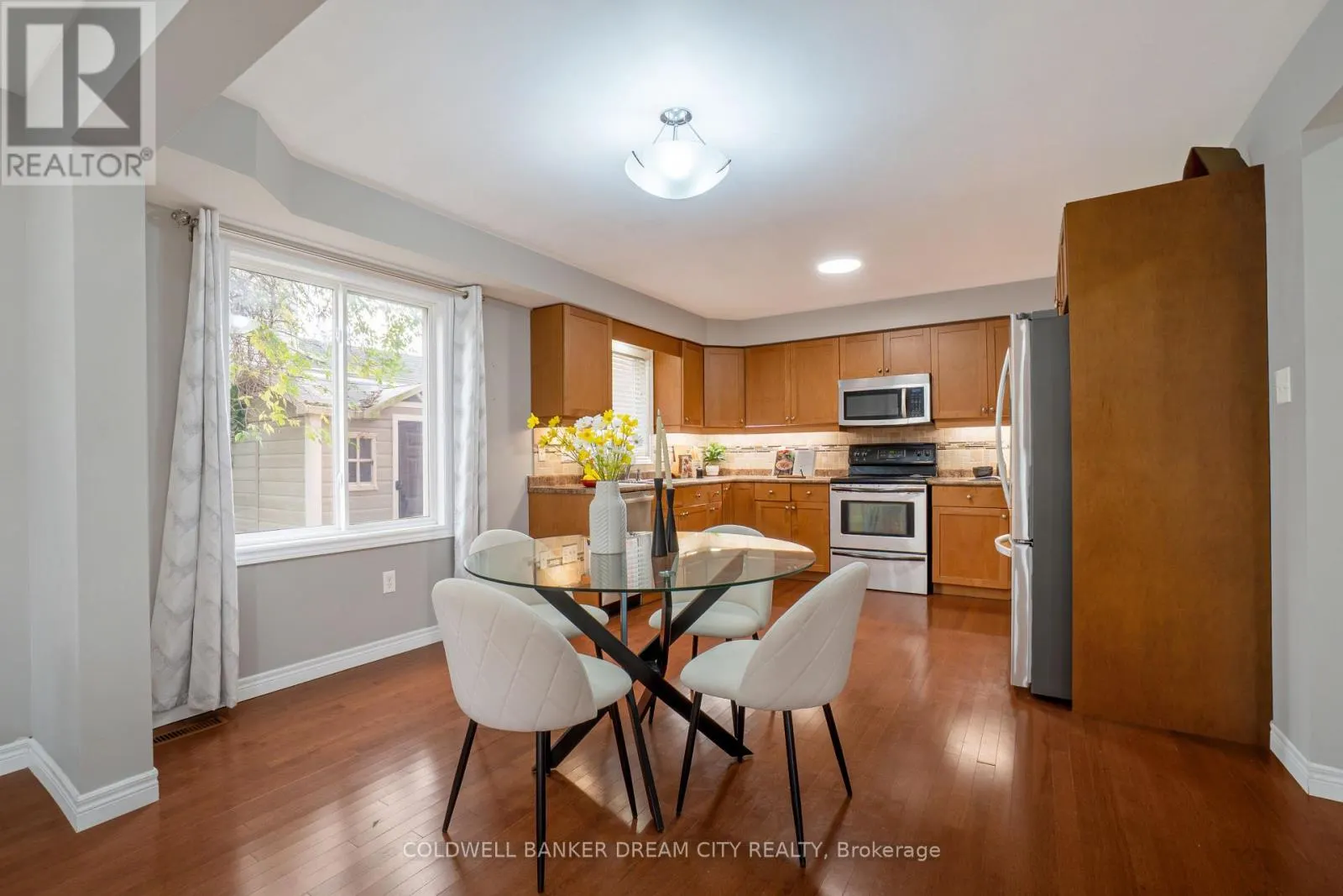976 KIMBALL CRESCENT