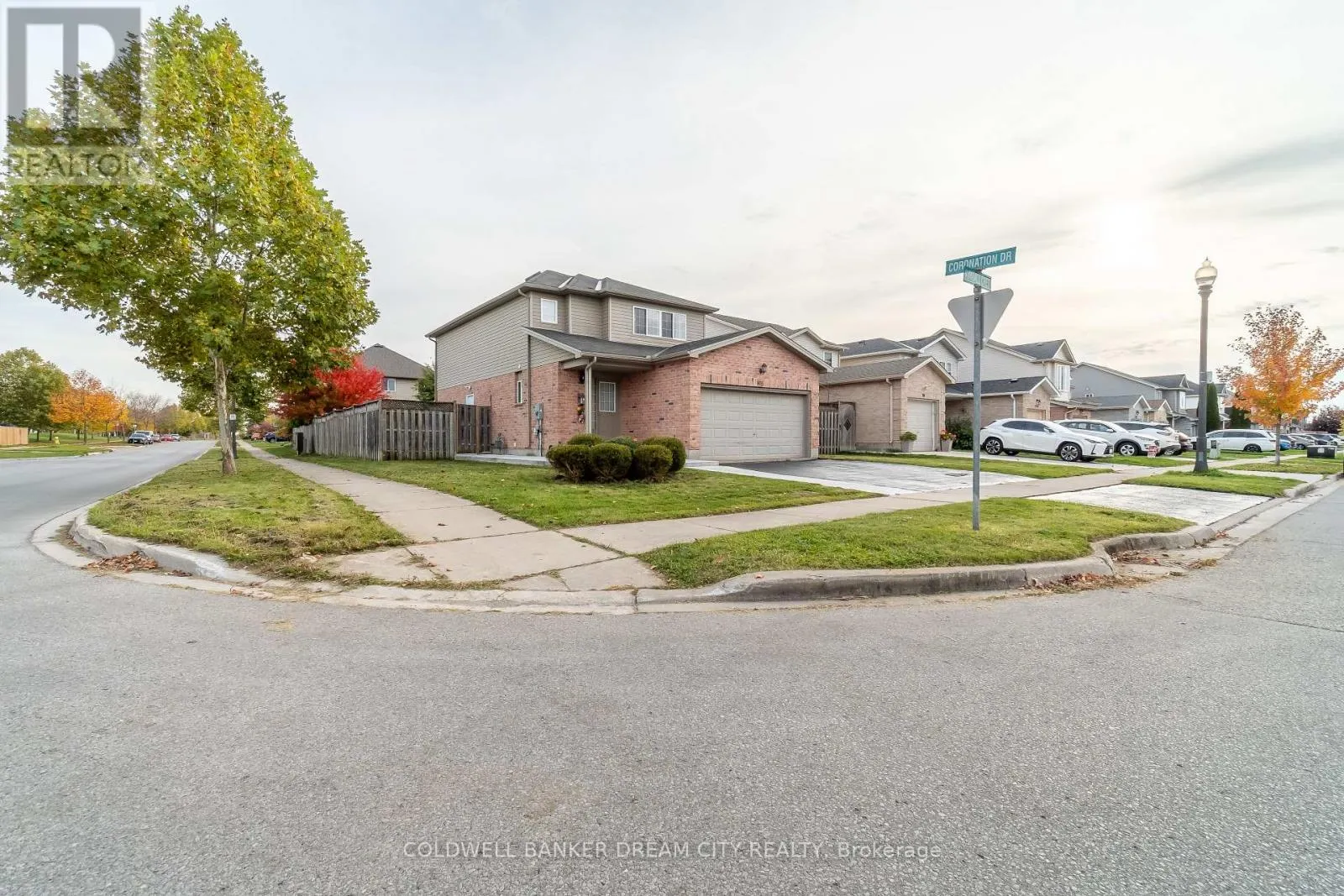 976 KIMBALL CRESCENT