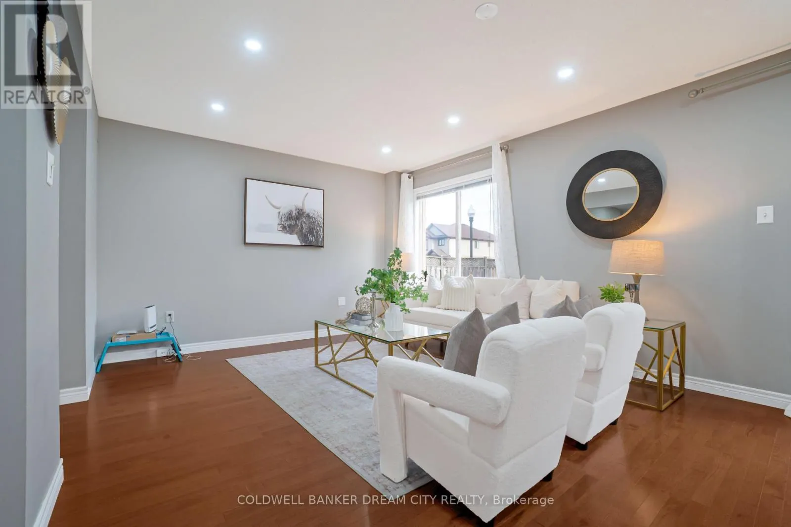 976 KIMBALL CRESCENT