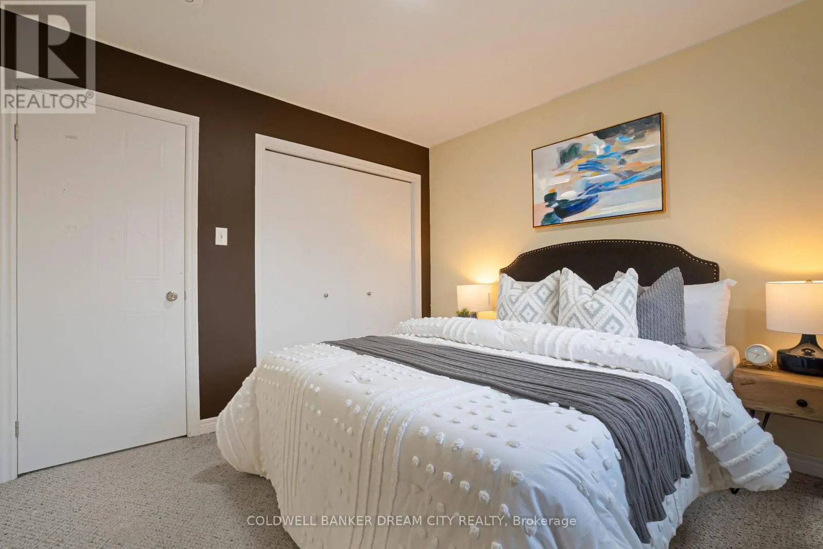 976 KIMBALL CRESCENT