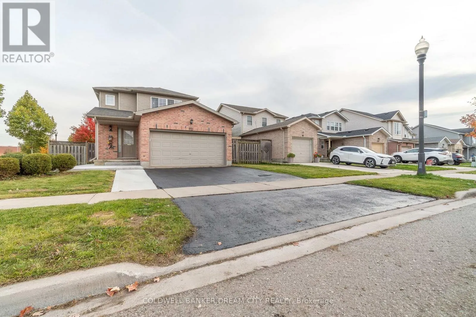 976 KIMBALL CRESCENT