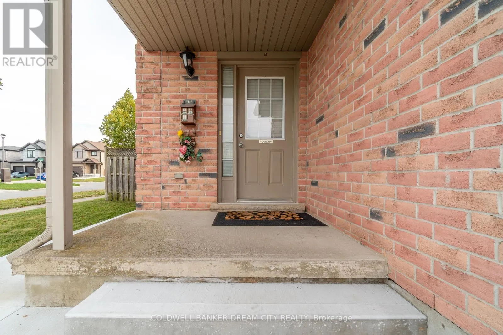 976 KIMBALL CRESCENT