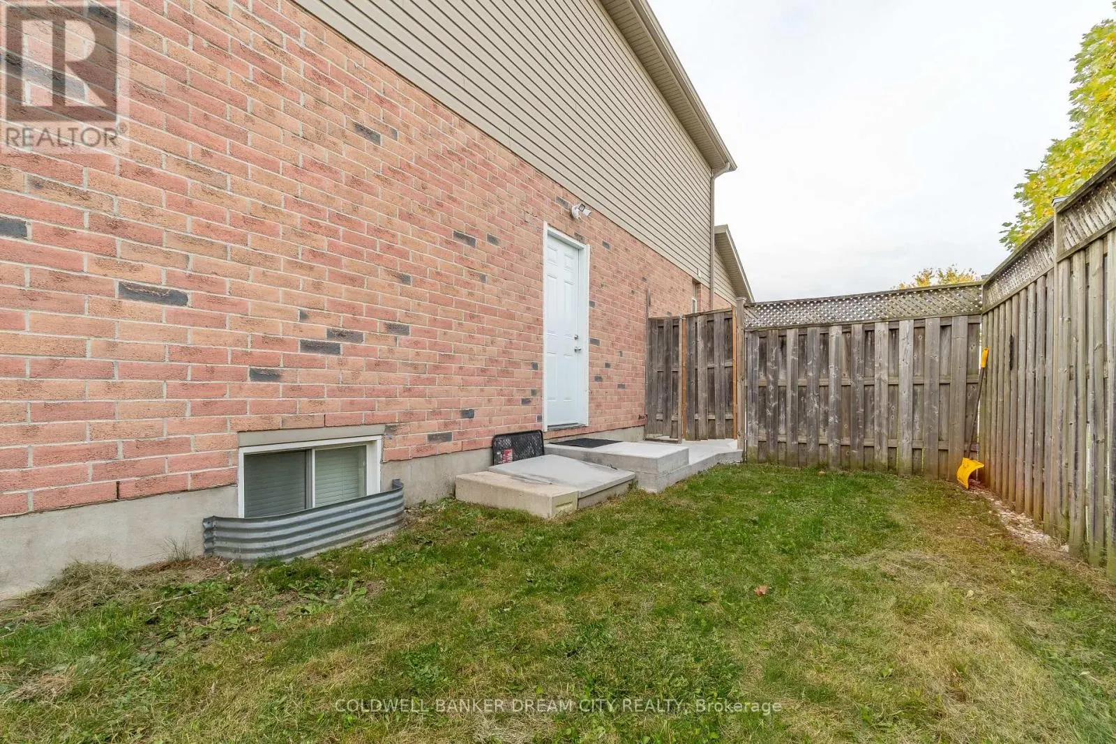 976 KIMBALL CRESCENT