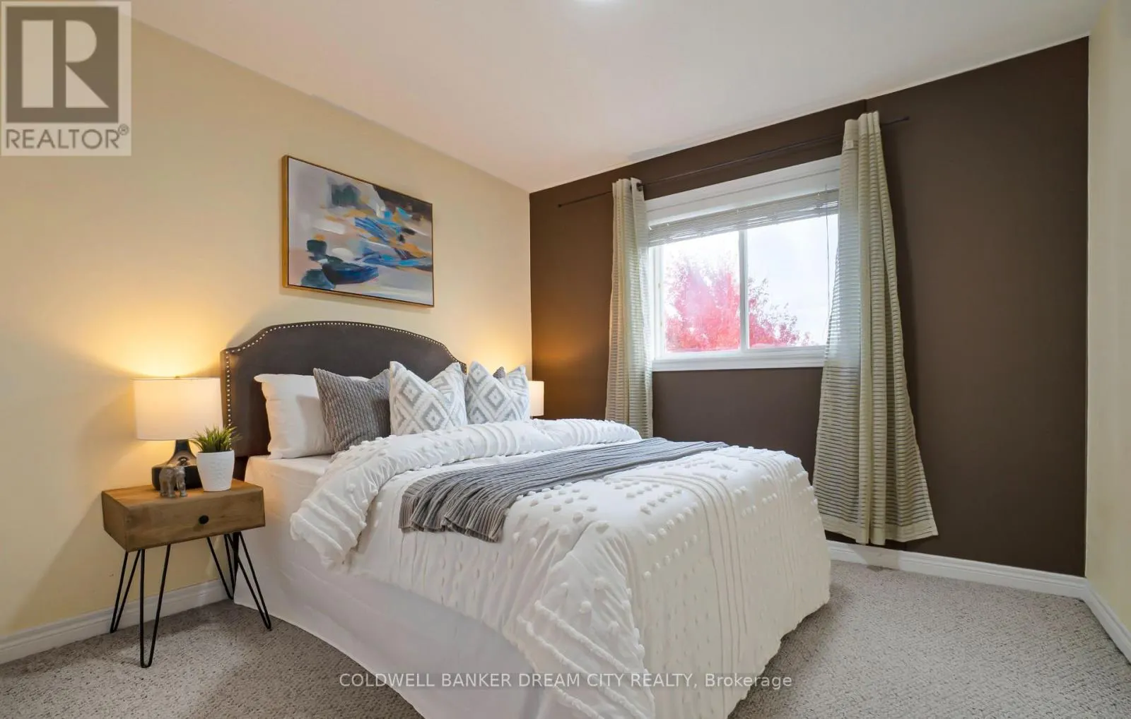976 KIMBALL CRESCENT