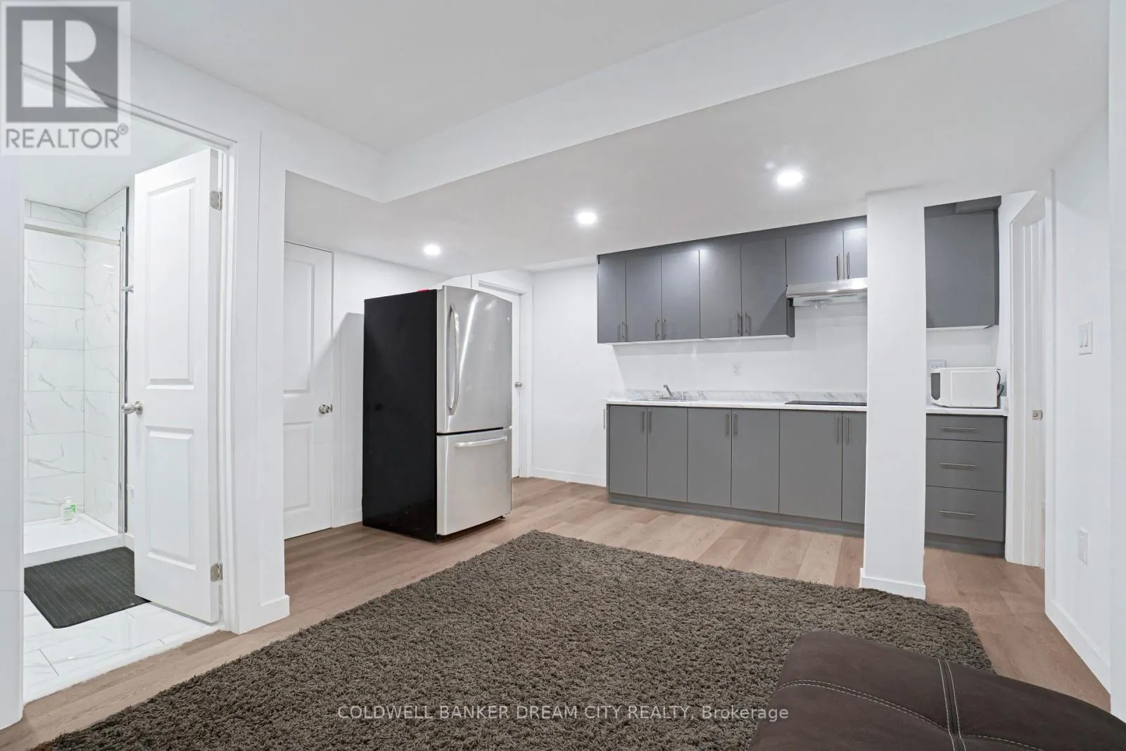 976 KIMBALL CRESCENT