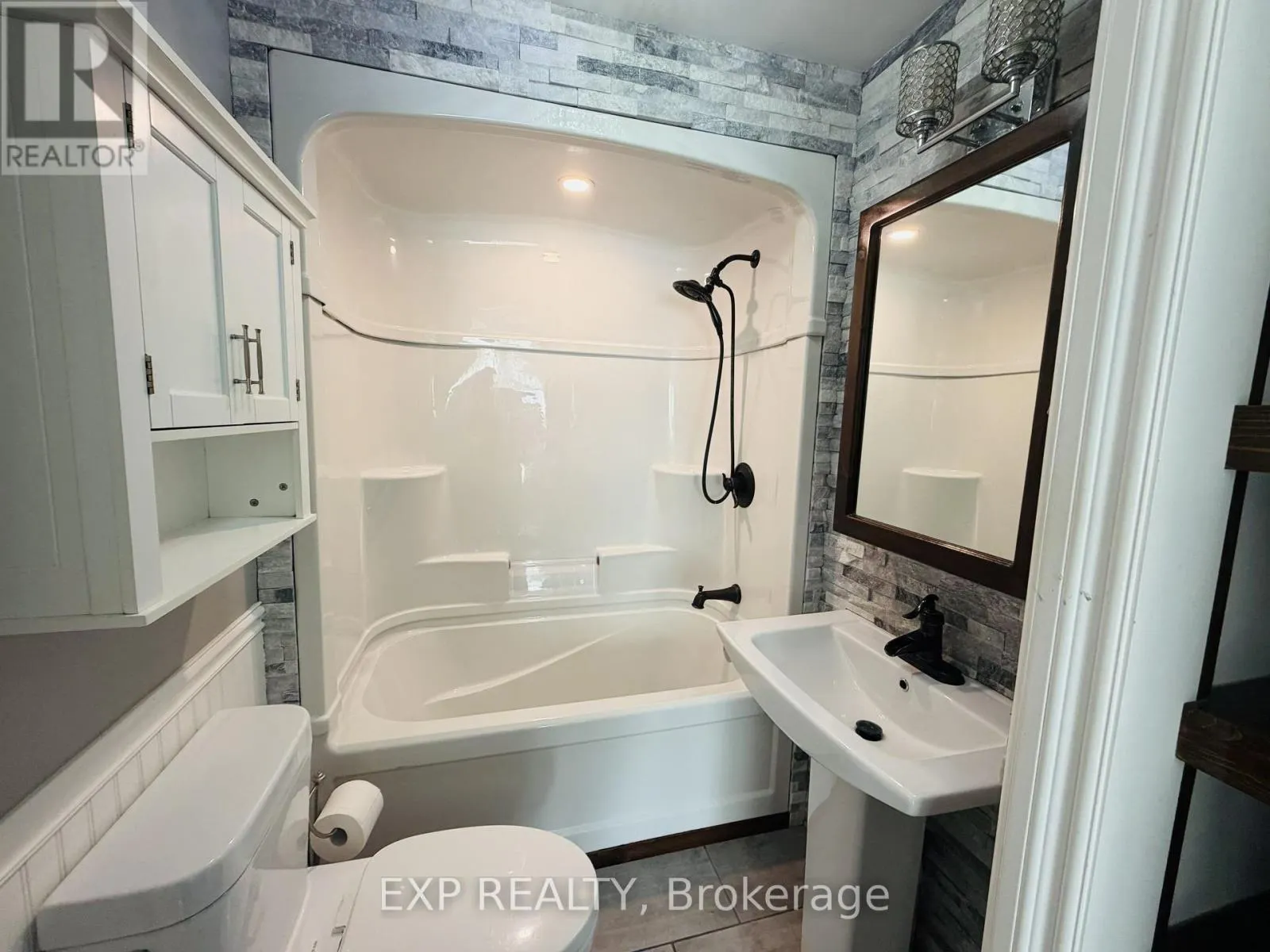 91 BECKWITH STREET E
