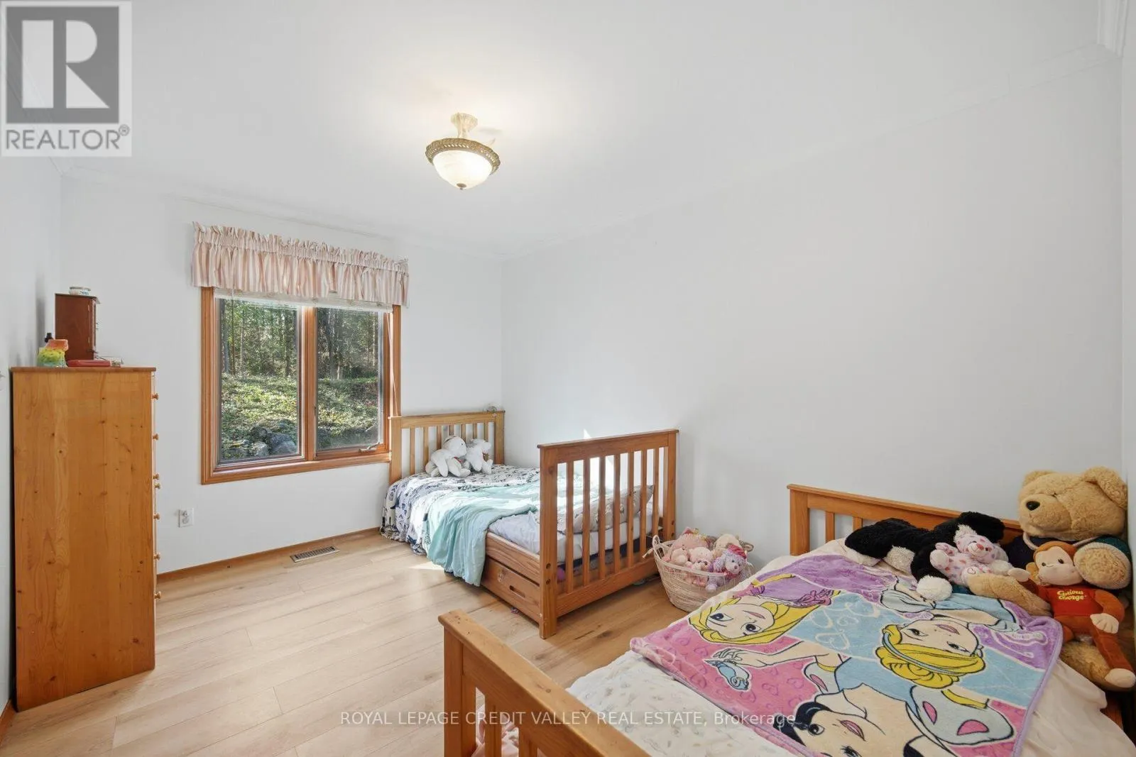 574291 SIDE ROAD 40