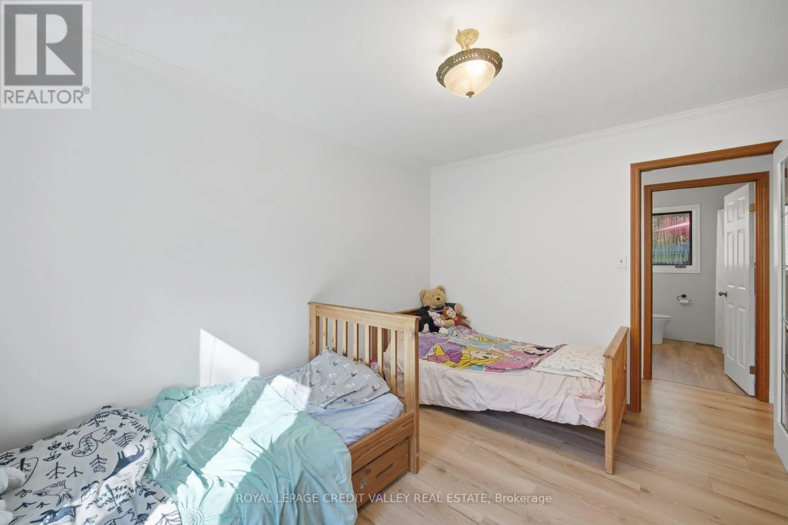 574291 SIDE ROAD 40