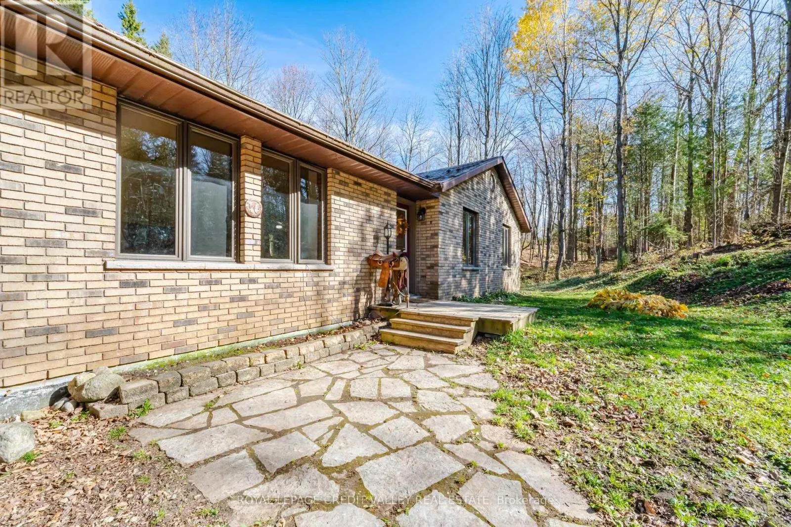 574291 SIDE ROAD 40