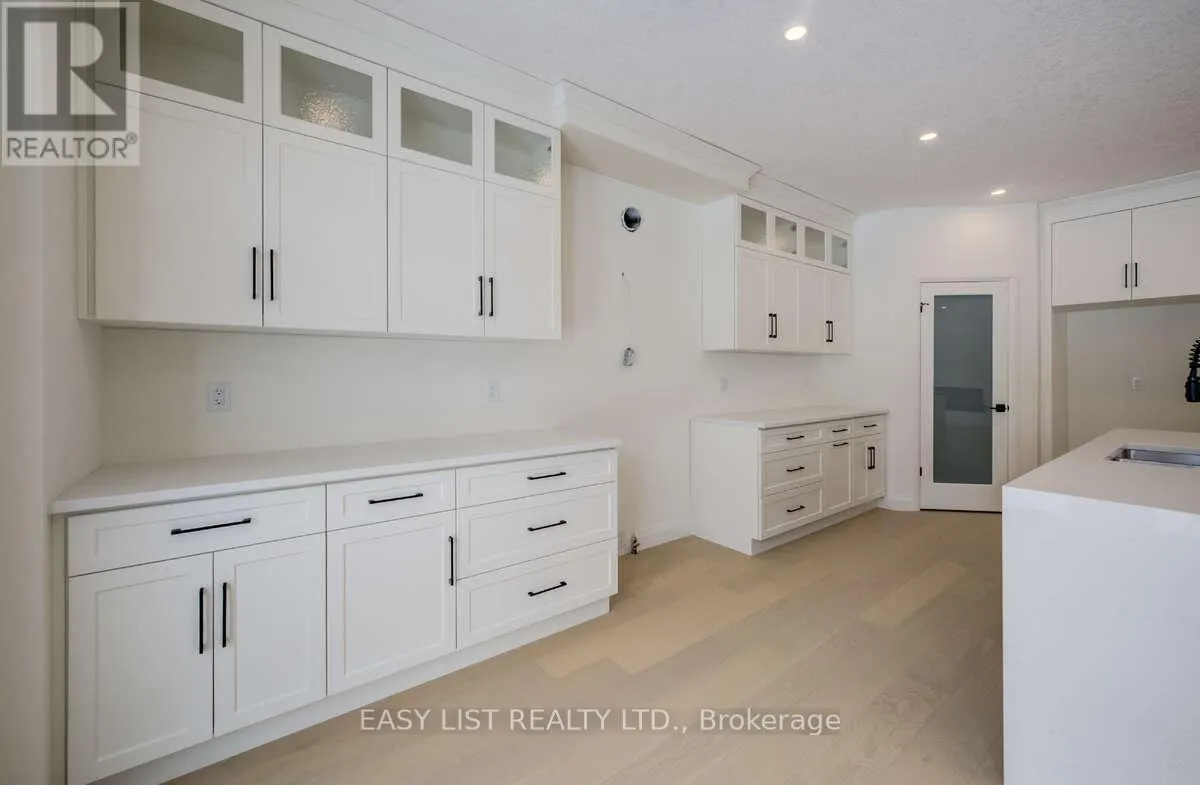 487 BLACK STREET