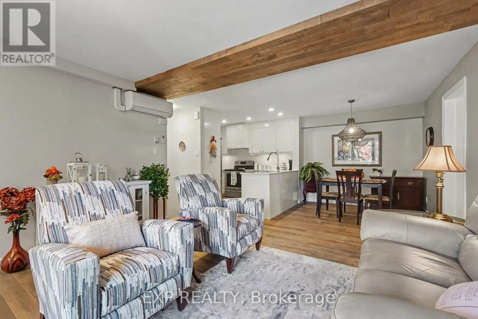 102 - 505 CANTEVAL TERRACE