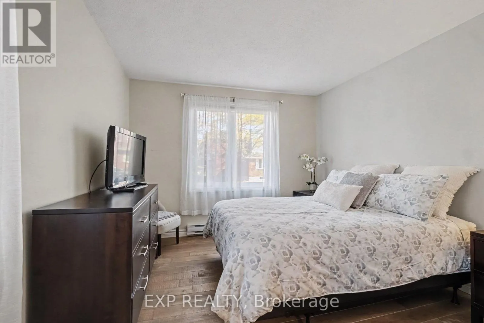 102 - 505 CANTEVAL TERRACE