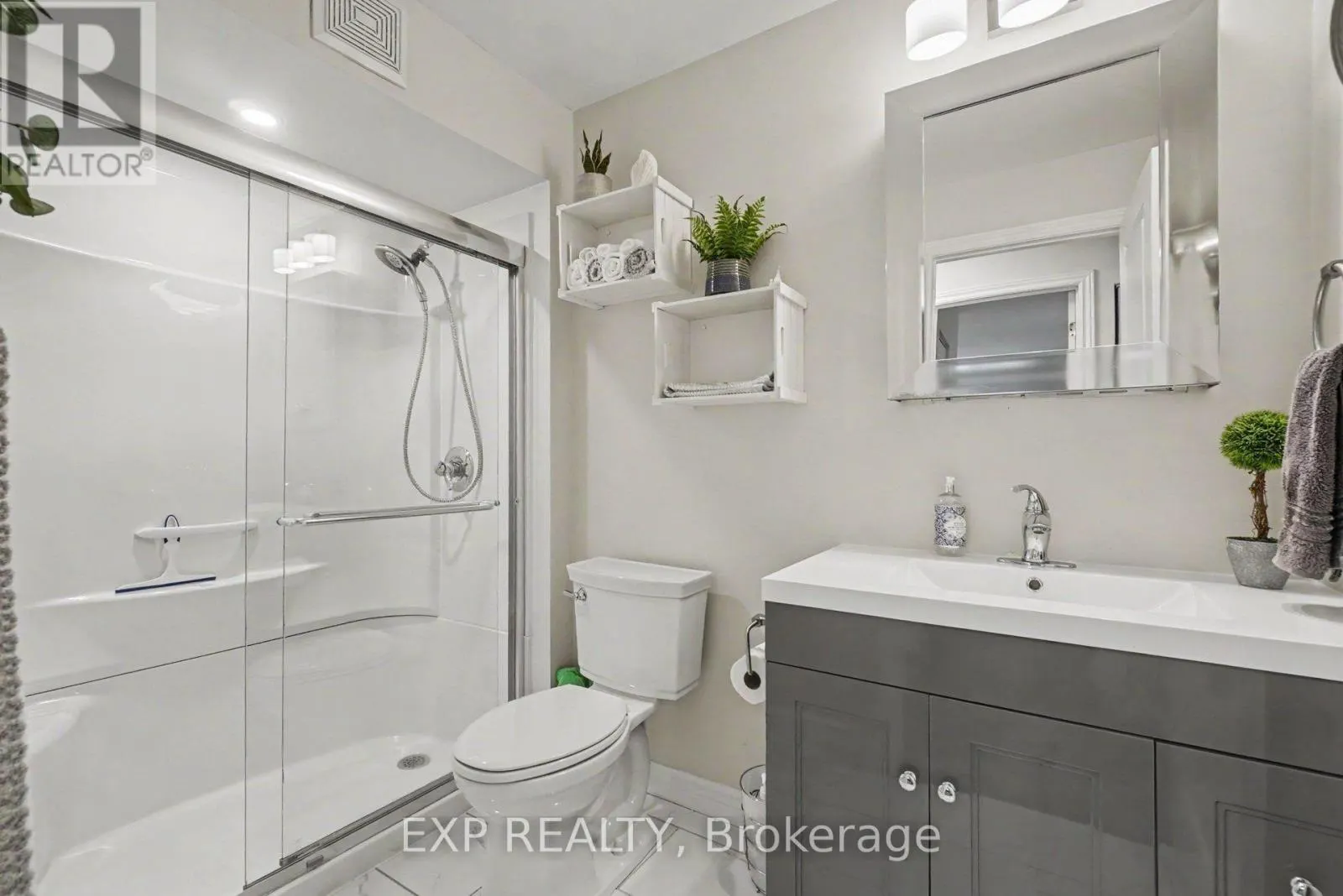 102 - 505 CANTEVAL TERRACE