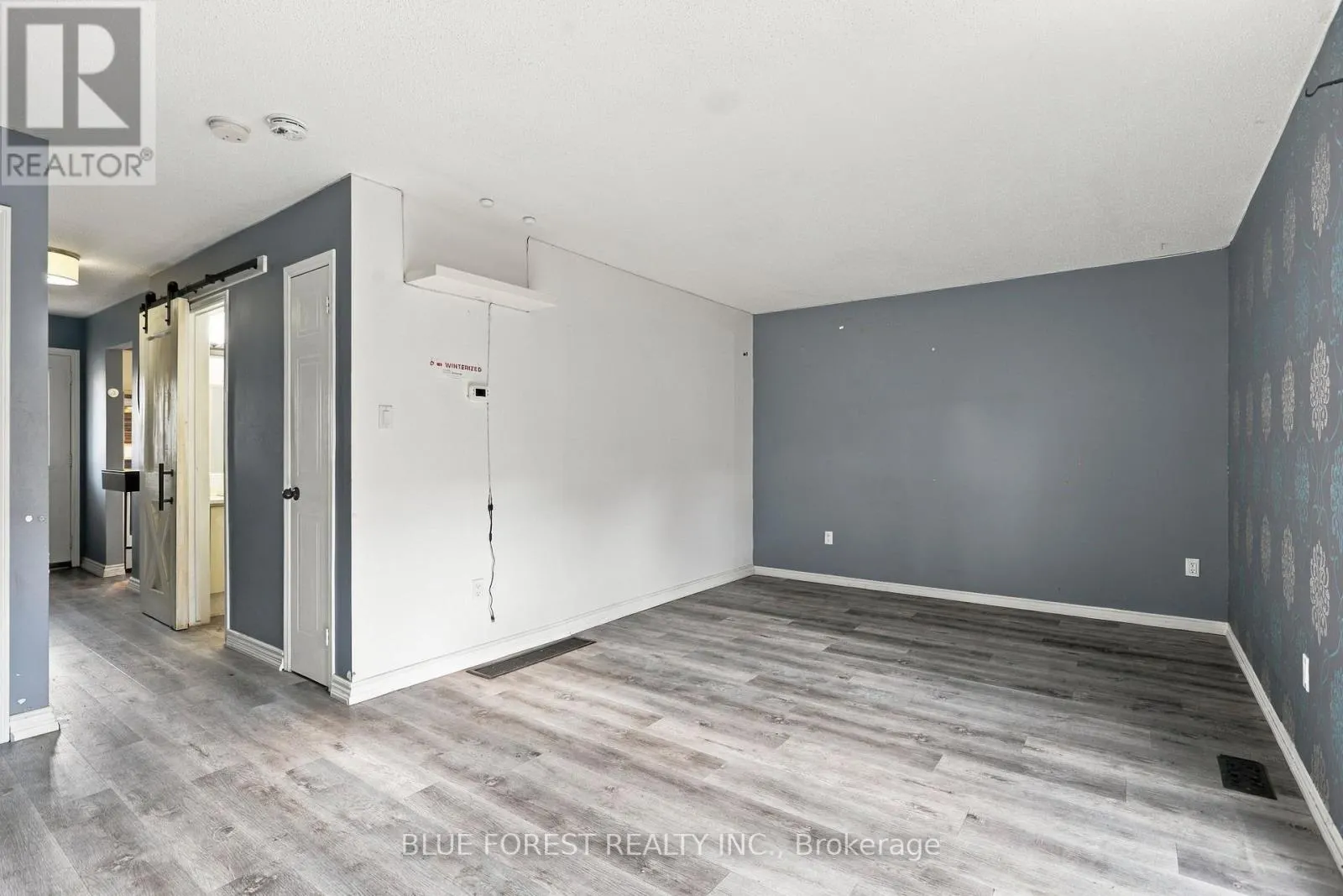10 - 511 ADMIRAL DRIVE #10