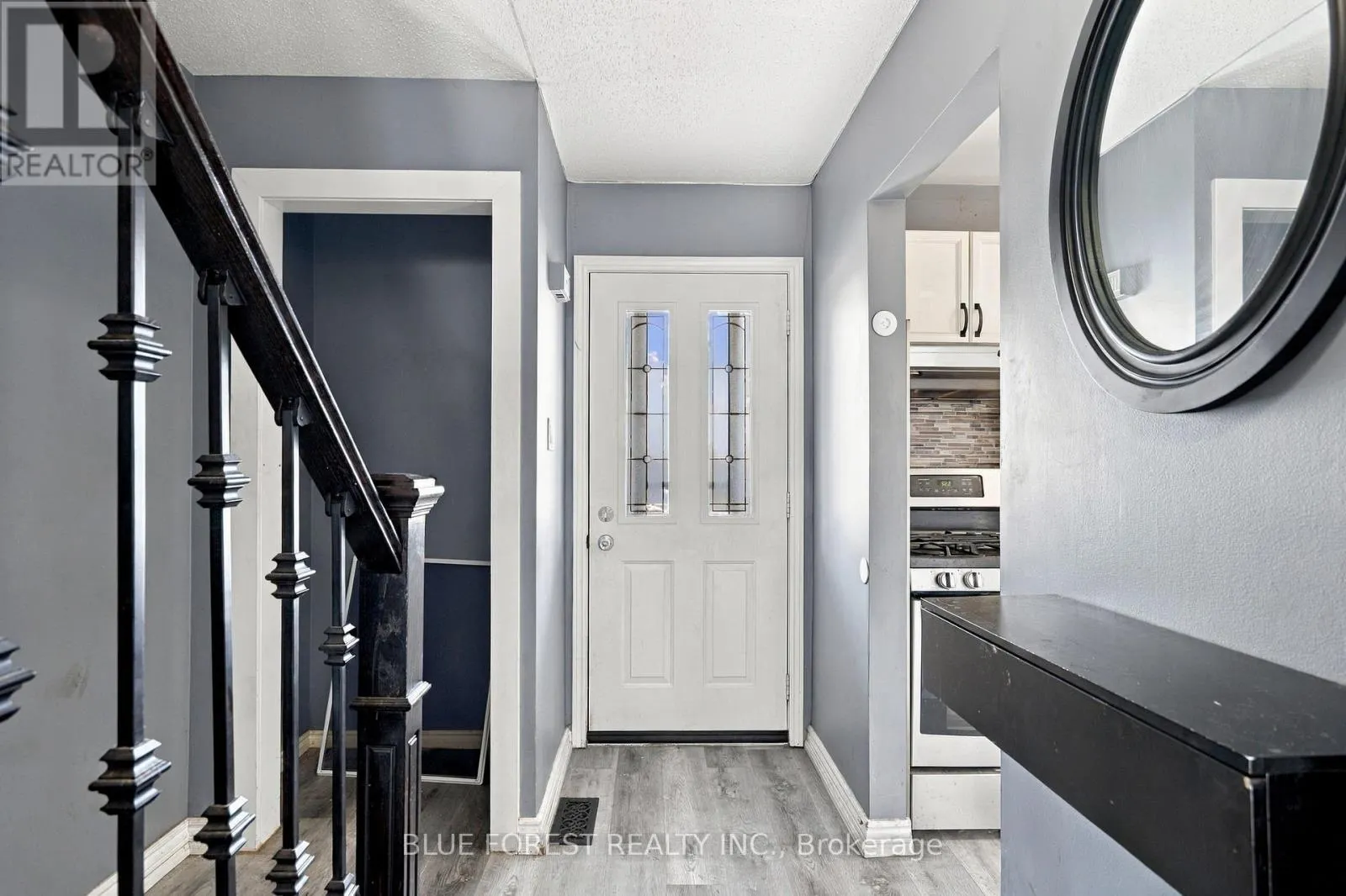 10 - 511 ADMIRAL DRIVE #10