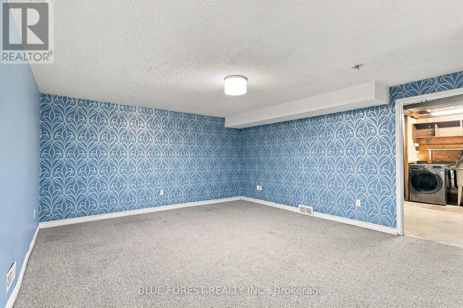 10 - 511 ADMIRAL DRIVE #10