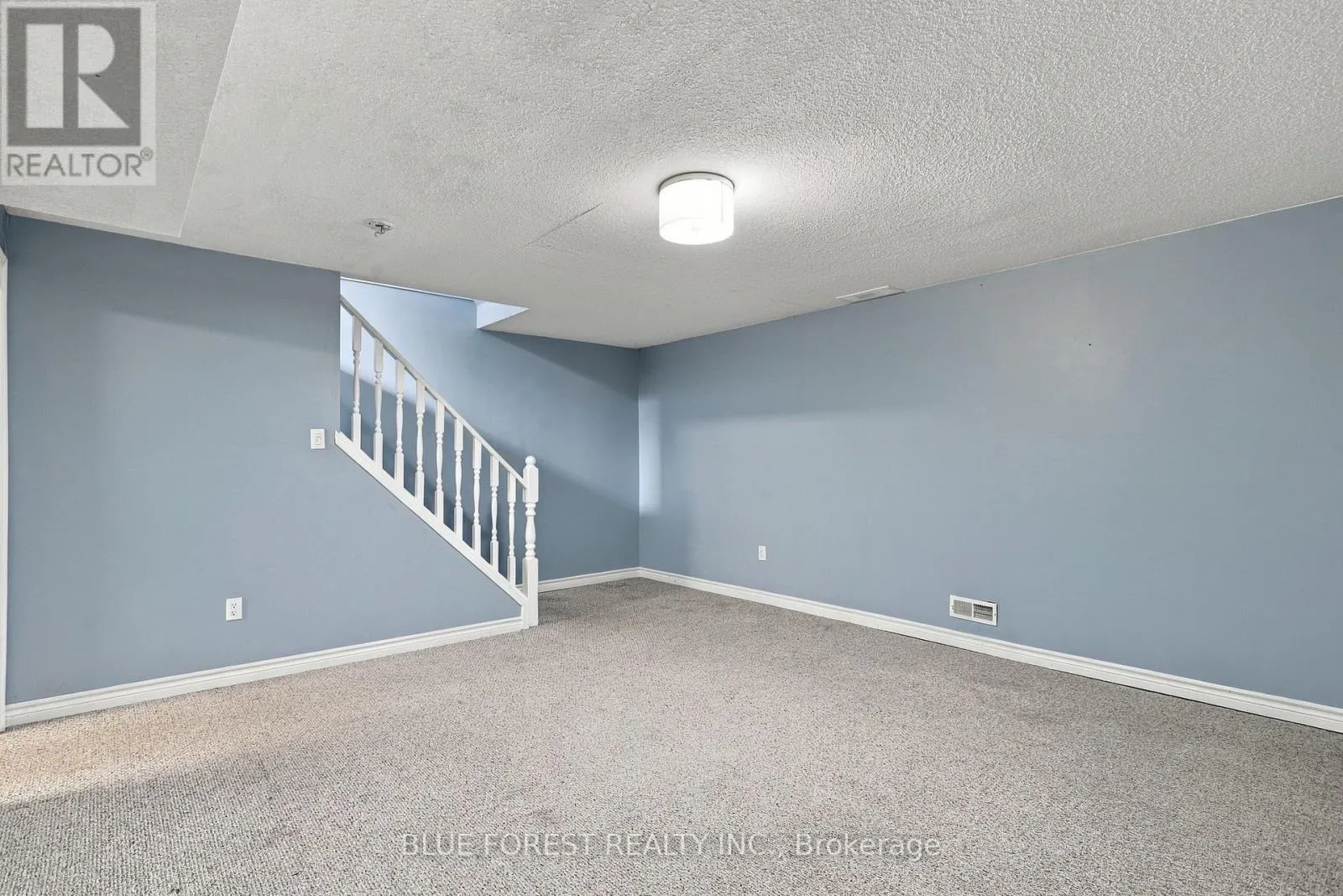 10 - 511 ADMIRAL DRIVE #10