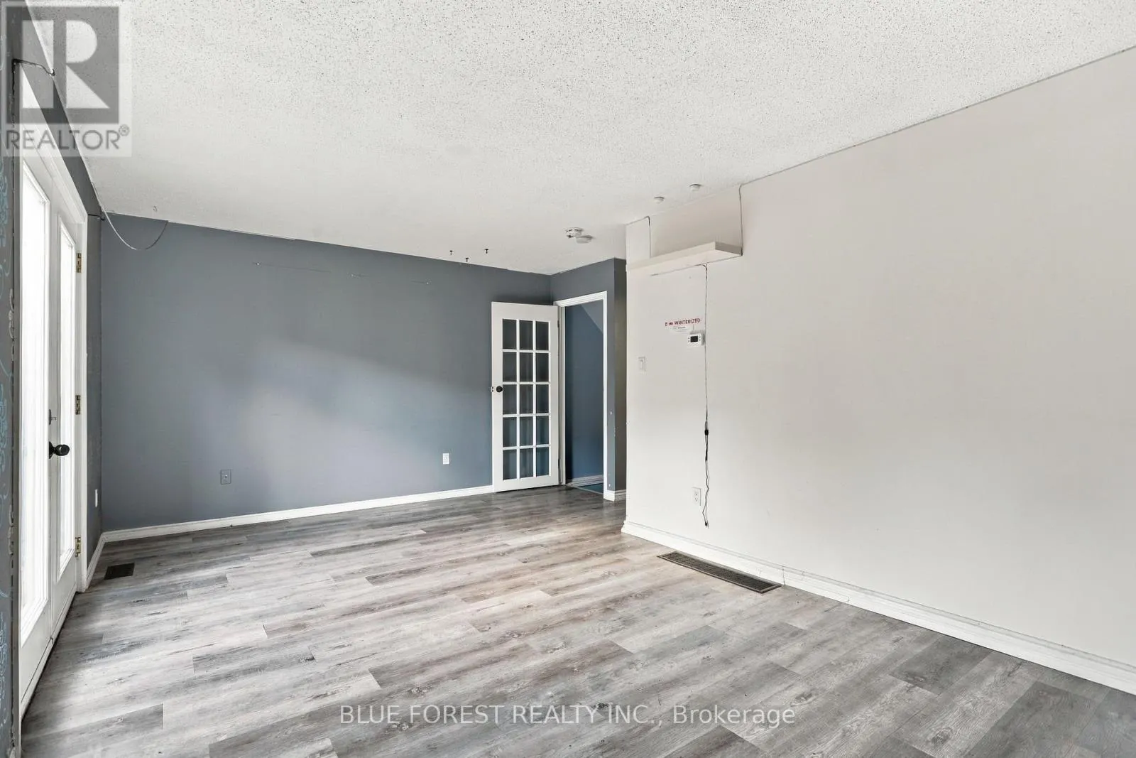10 - 511 ADMIRAL DRIVE #10