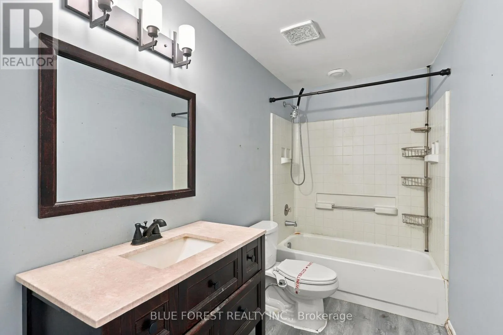 10 - 511 ADMIRAL DRIVE #10