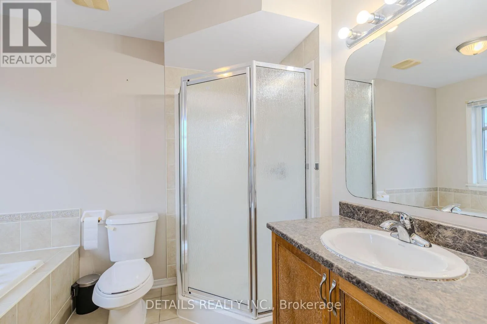 143 GATESPARK PRIVATE