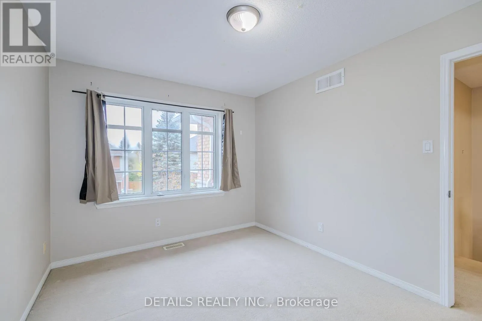 143 GATESPARK PRIVATE