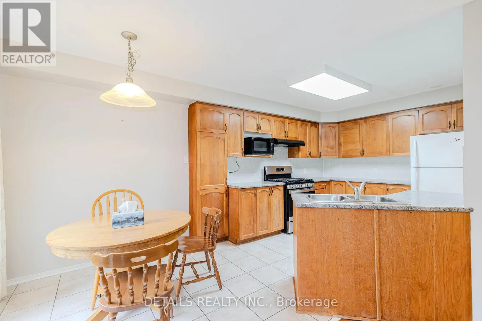 143 GATESPARK PRIVATE