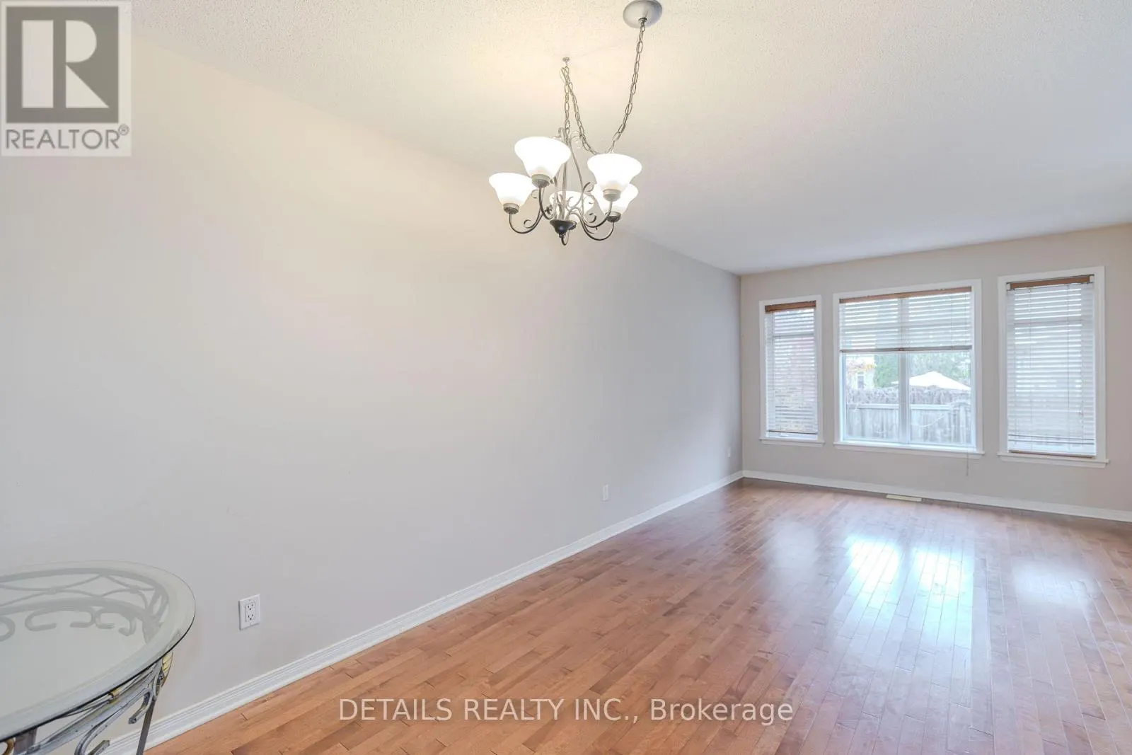 143 GATESPARK PRIVATE