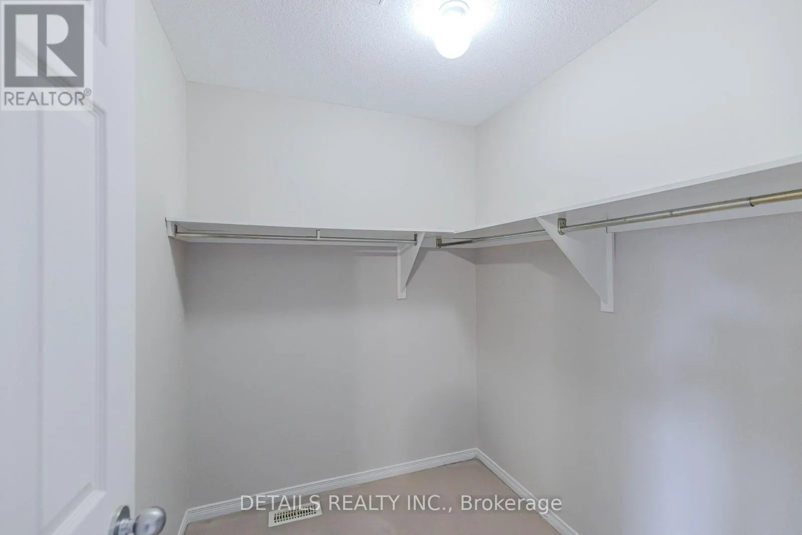143 GATESPARK PRIVATE