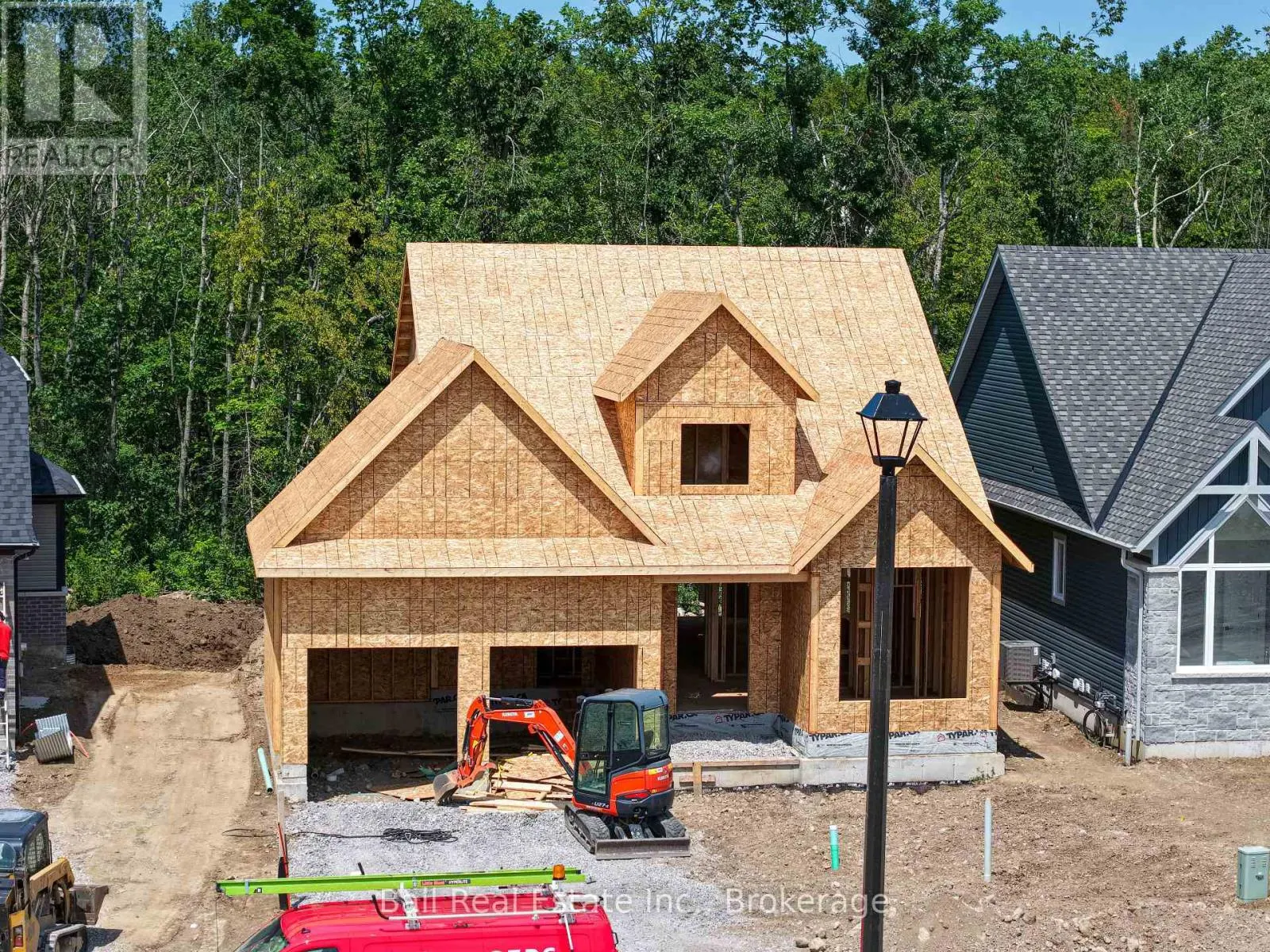 9 HEMLOCK CRESCENT