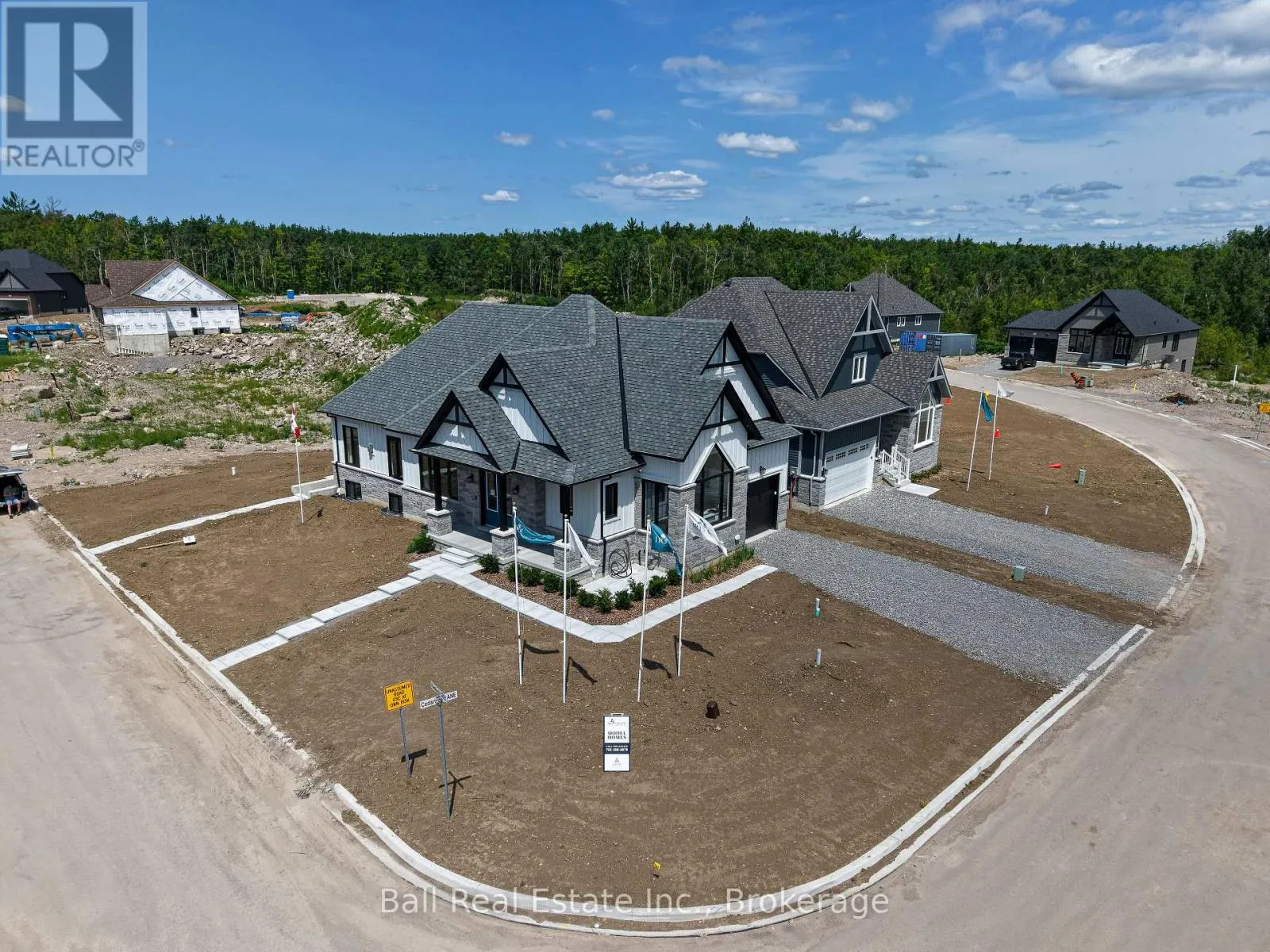 9 HEMLOCK CRESCENT