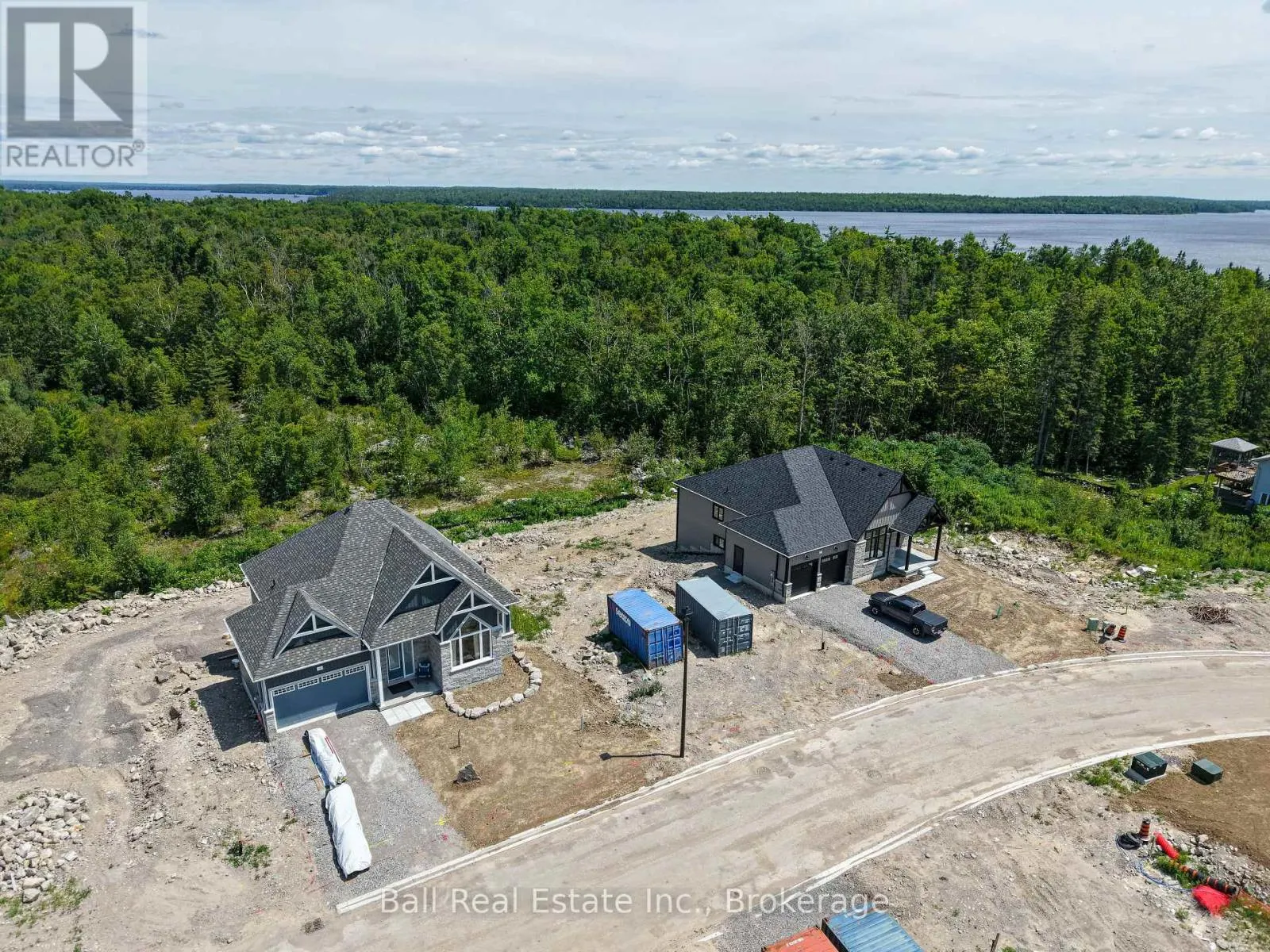 9 HEMLOCK CRESCENT